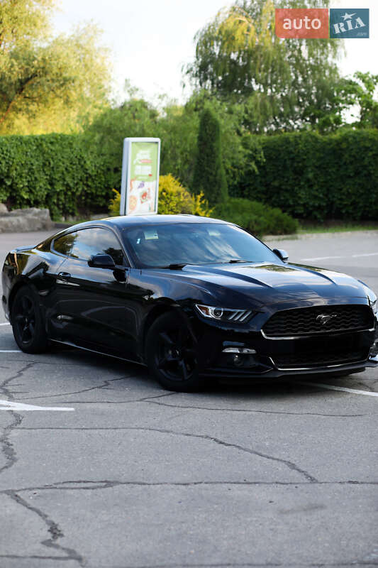 Купе Ford Mustang 2015 в Днепре фото 16 Купе Ford Mustang 2015 в Днепре