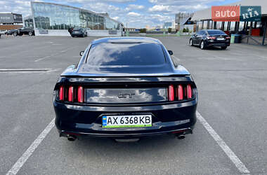 Купе Ford Mustang 2017 в 