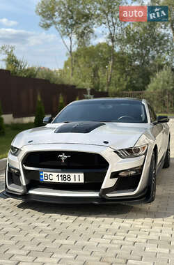 Купе Ford Mustang 2016 в Львове