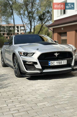 Купе Ford Mustang 2016 в 