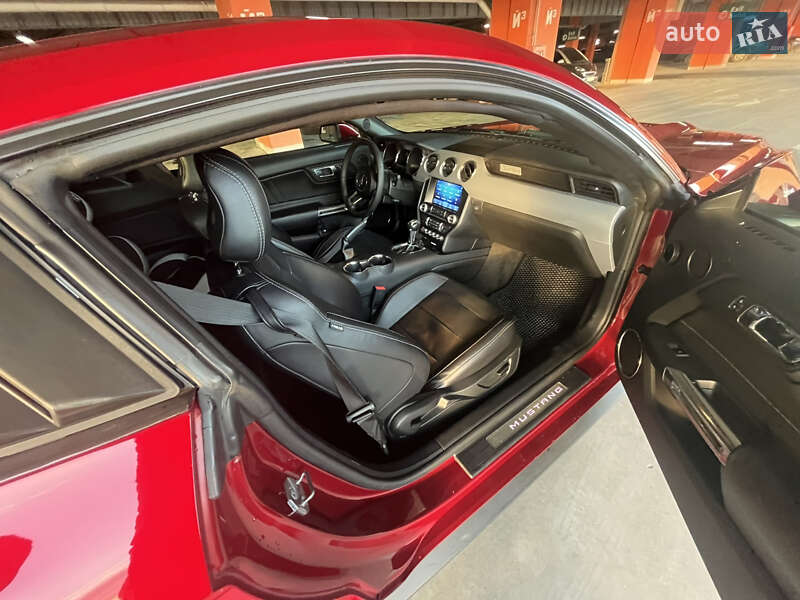 Купе Ford Mustang 2016 в Львове