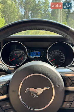 Купе Ford Mustang 2015 в 