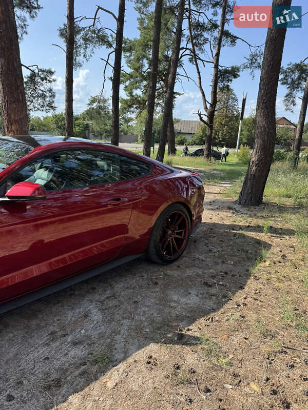 Купе Ford Mustang 2015 в Киеве