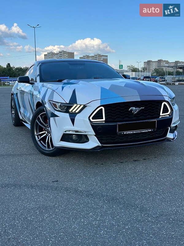 Купе Ford Mustang 2014 в Киеве