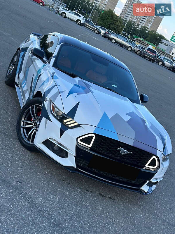 Купе Ford Mustang 2014 в Киеве