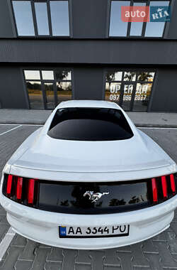 Купе Ford Mustang 2016 в 