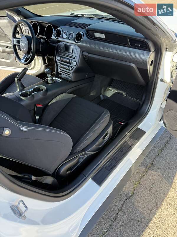 Купе Ford Mustang 2017 в Одессе фото 11 Купе Ford Mustang 2017 в Одессе