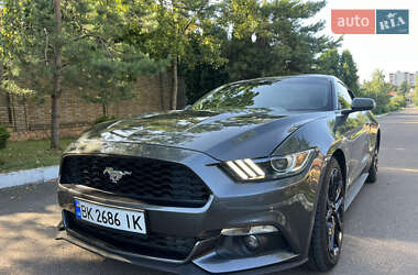 Купе Ford Mustang 2017 в 
