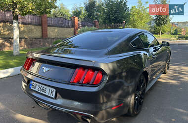 Купе Ford Mustang 2017 в 