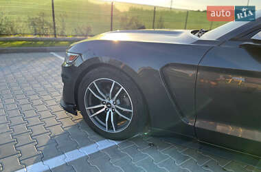 Купе Ford Mustang 2015 в 