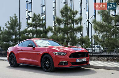 Купе Ford Mustang 2017 в 