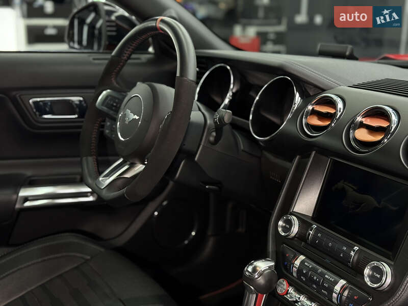 Купе Ford Mustang 2017 в Киеве