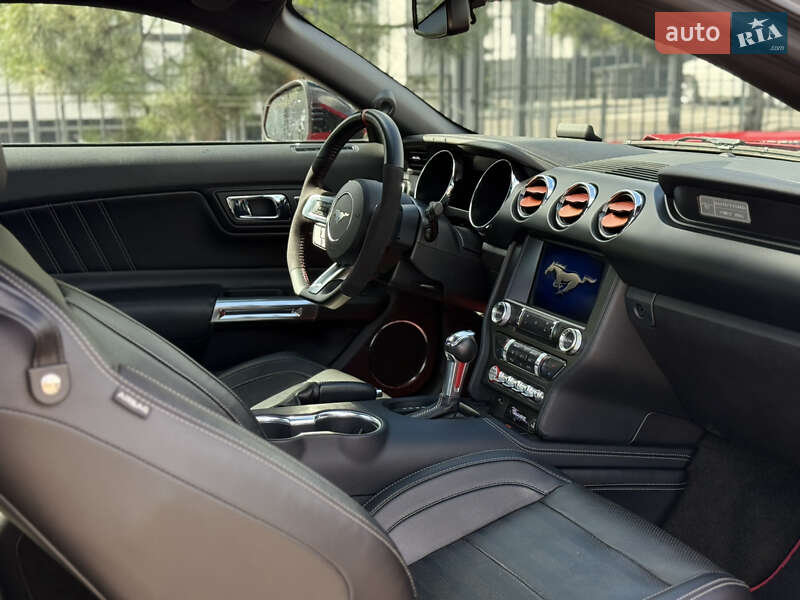 Купе Ford Mustang 2017 в Киеве