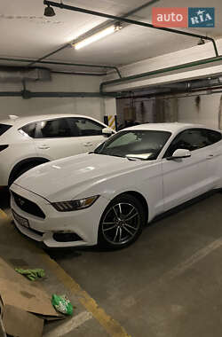 Купе Ford Mustang 2017 в 