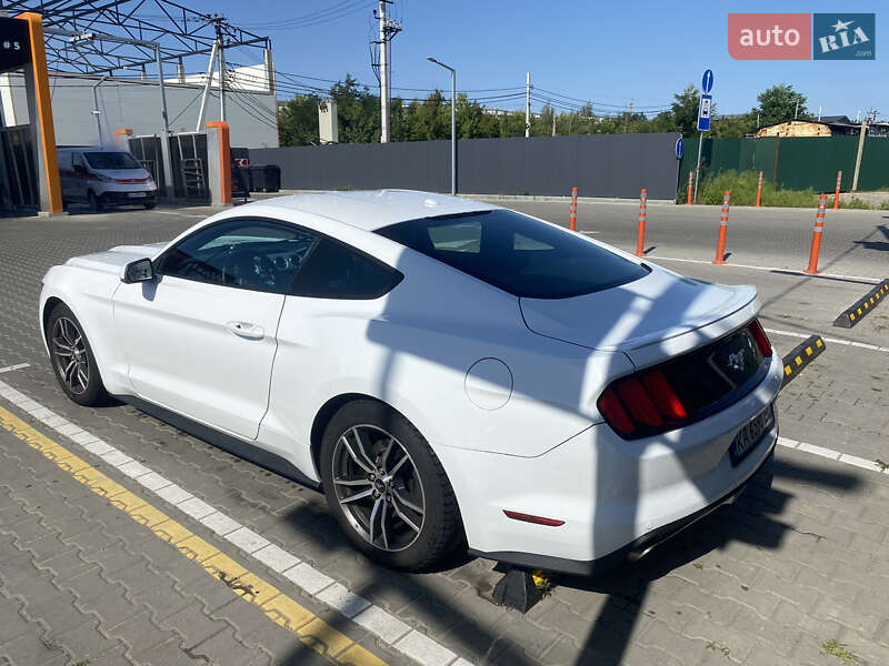 Купе Ford Mustang 2017 в Киеве
