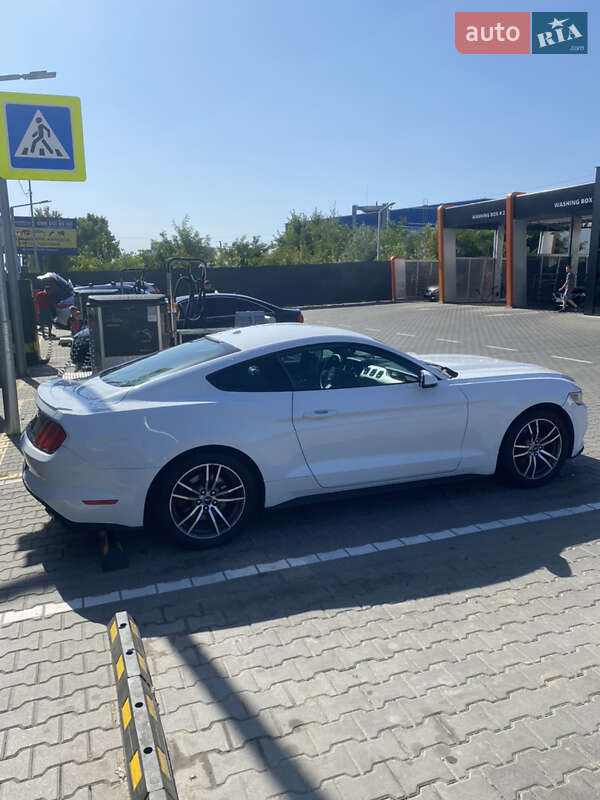 Купе Ford Mustang 2017 в Киеве