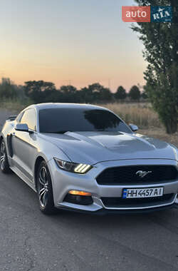 Купе Ford Mustang 2016 в 
