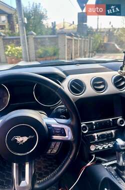 Купе Ford Mustang 2015 в 