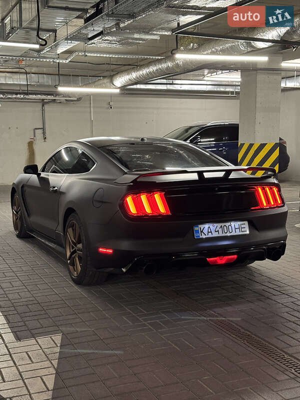 Купе Ford Mustang 2015 в Львове