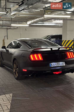 Купе Ford Mustang 2015 в 
