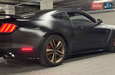 Купе Ford Mustang 2015 в 