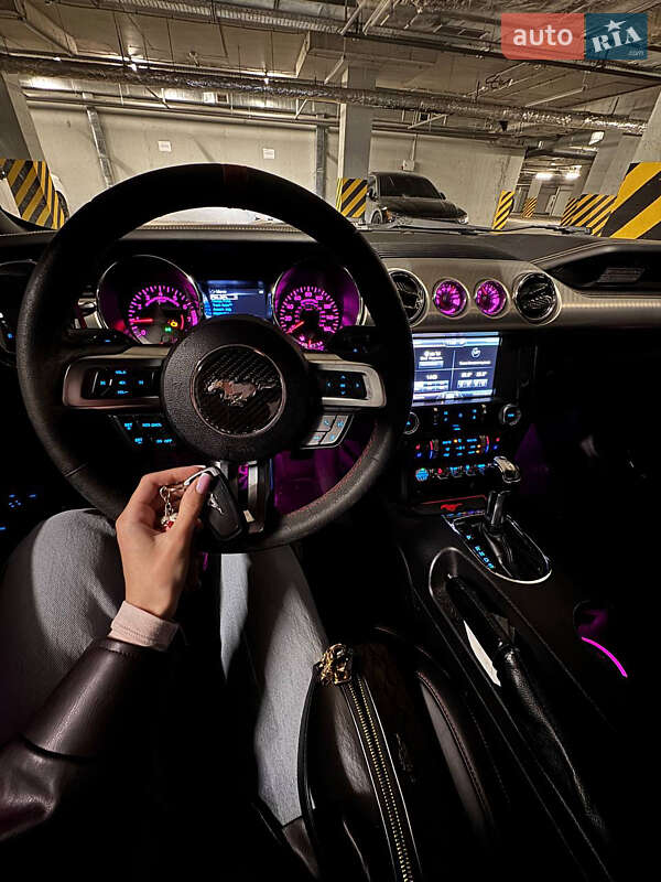 Купе Ford Mustang 2015 в Львове