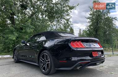 Кабриолет Ford Mustang 2019 в 