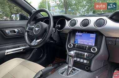 Кабриолет Ford Mustang 2019 в 