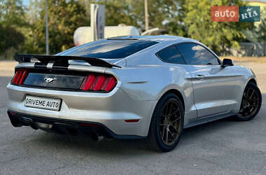 Купе Ford Mustang 2016 в 