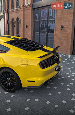 Купе Ford Mustang 2014 в 