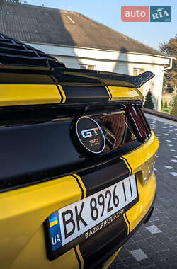 Купе Ford Mustang 2014 в 