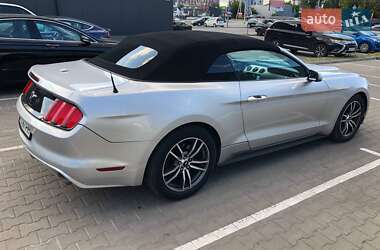 Кабриолет Ford Mustang 2016 в 