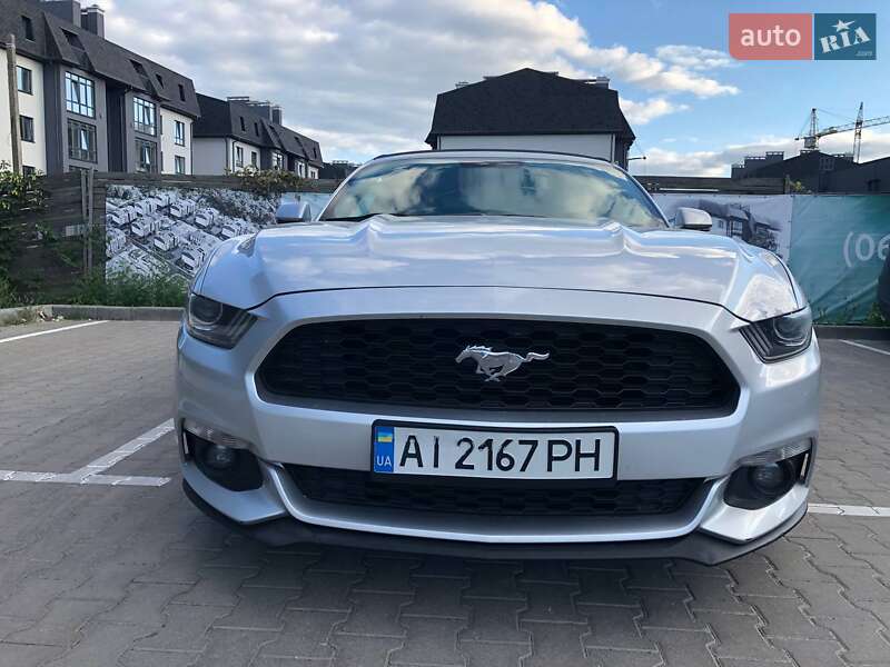 Кабриолет Ford Mustang 2016 в Киеве