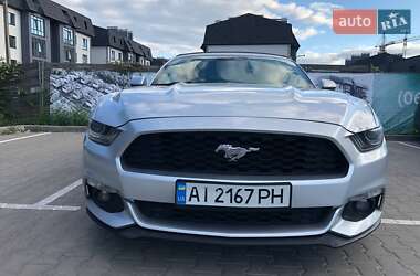 Кабриолет Ford Mustang 2016 в 