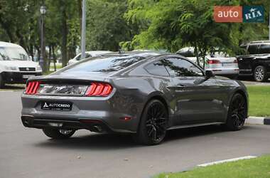 Купе Ford Mustang 2022 в 