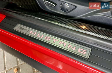 Купе Ford Mustang 2015 в 