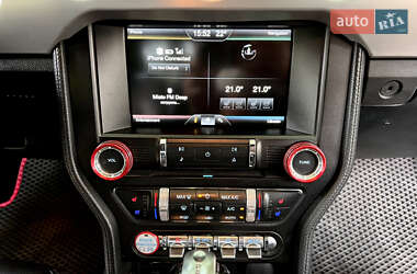 Купе Ford Mustang 2015 в 