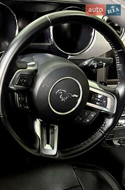 Купе Ford Mustang 2015 в 