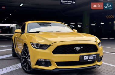 Купе Ford Mustang 2014 в 
