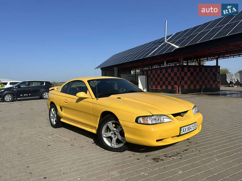 Купе Ford Mustang 1994 в 