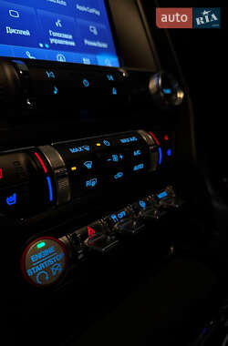 Купе Ford Mustang 2015 в 