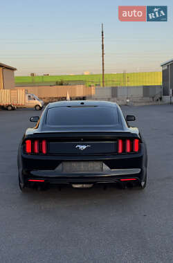 Купе Ford Mustang 2015 в 