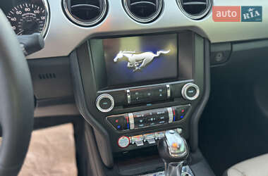 Купе Ford Mustang 2015 в 