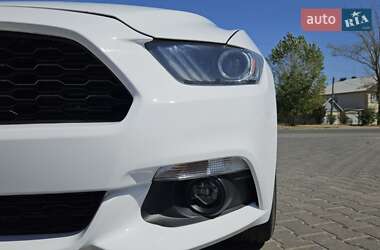Купе Ford Mustang 2015 в 