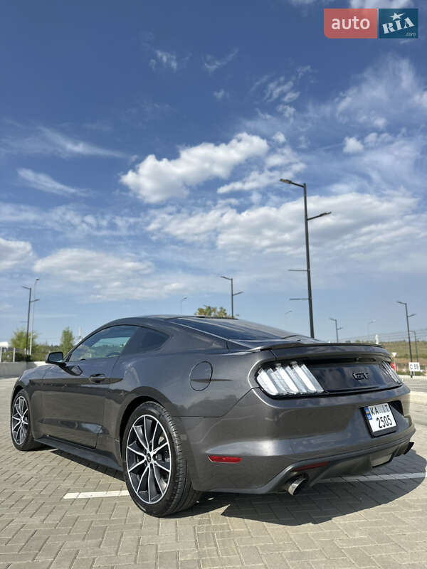 Купе Ford Mustang 2016 в Киеве фото 9 Купе Ford Mustang 2016 в Киеве