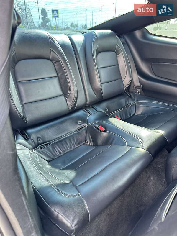 Купе Ford Mustang 2016 в Киеве фото 12 Купе Ford Mustang 2016 в Киеве