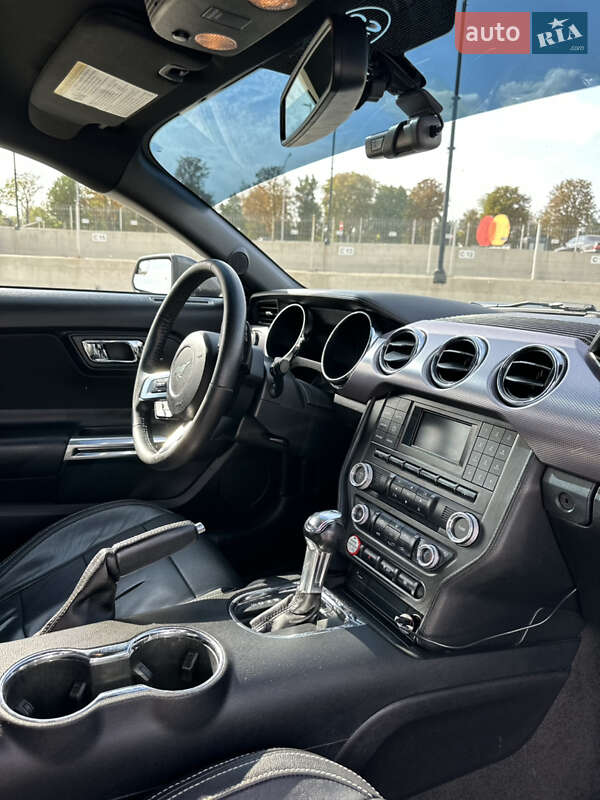 Купе Ford Mustang 2016 в Киеве фото 14 Купе Ford Mustang 2016 в Киеве