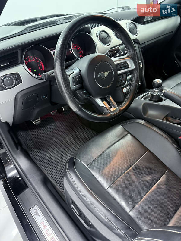 Купе Ford Mustang 2015 в Одесі