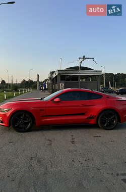 Купе Ford Mustang 2015 в 