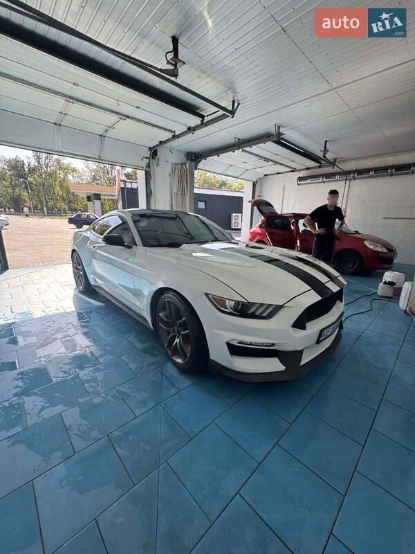 Купе Ford Mustang 2015 в Днепре фото 11 Купе Ford Mustang 2015 в Днепре